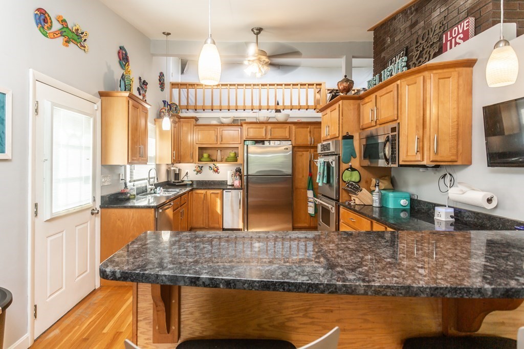 32 Ledgeview Drive Freetown, MA 02702 - Photo 5 of 22