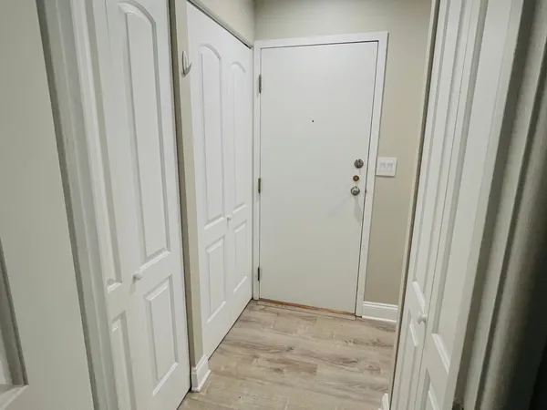 $204,000 | 5506 Lincoln Avenue, Unit A511, Morton Grove, IL 60053