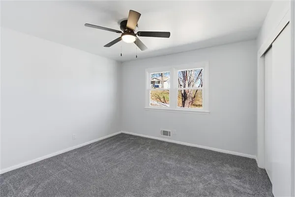 $299,000 | 2425 Northeast 38th Street, Kansas City, MO 64116