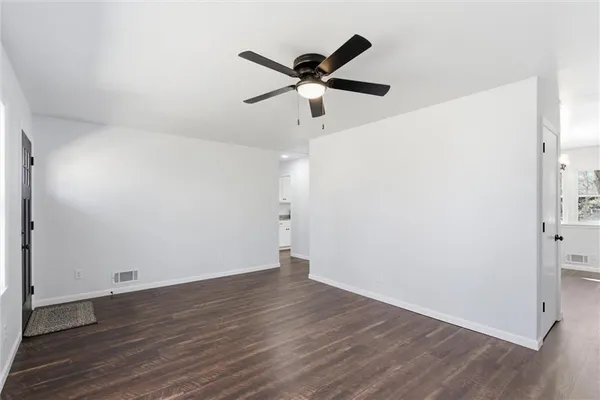 $299,000 | 2425 Northeast 38th Street, Kansas City, MO 64116