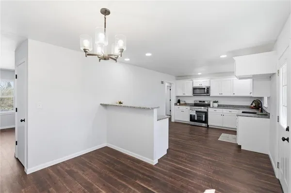 $299,000 | 2425 Northeast 38th Street, Kansas City, MO 64116