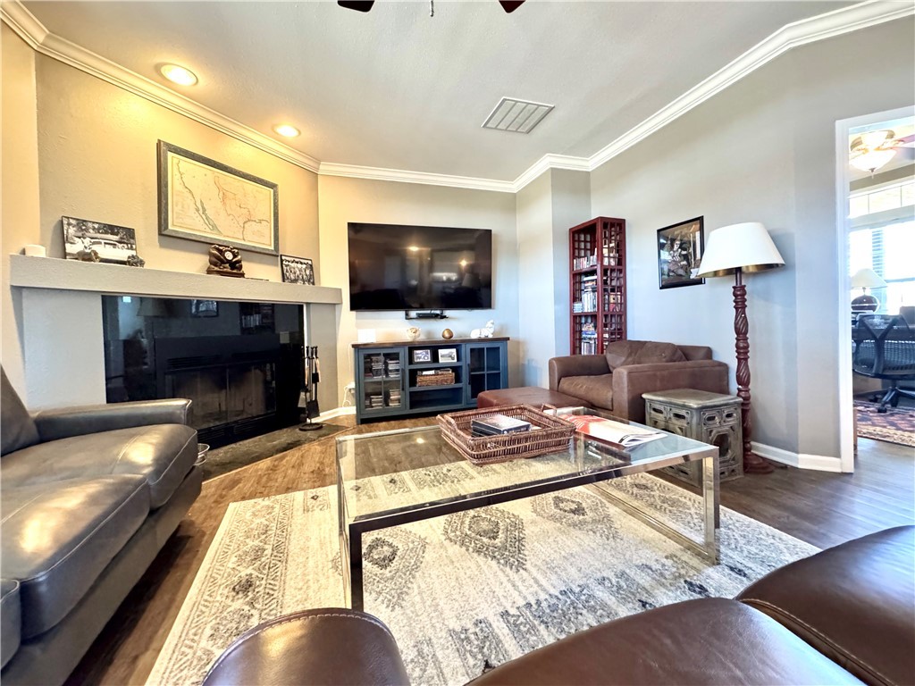 212 Holland Ford Road Pelzer, SC 29669 - Photo 8 of 46 Living Room