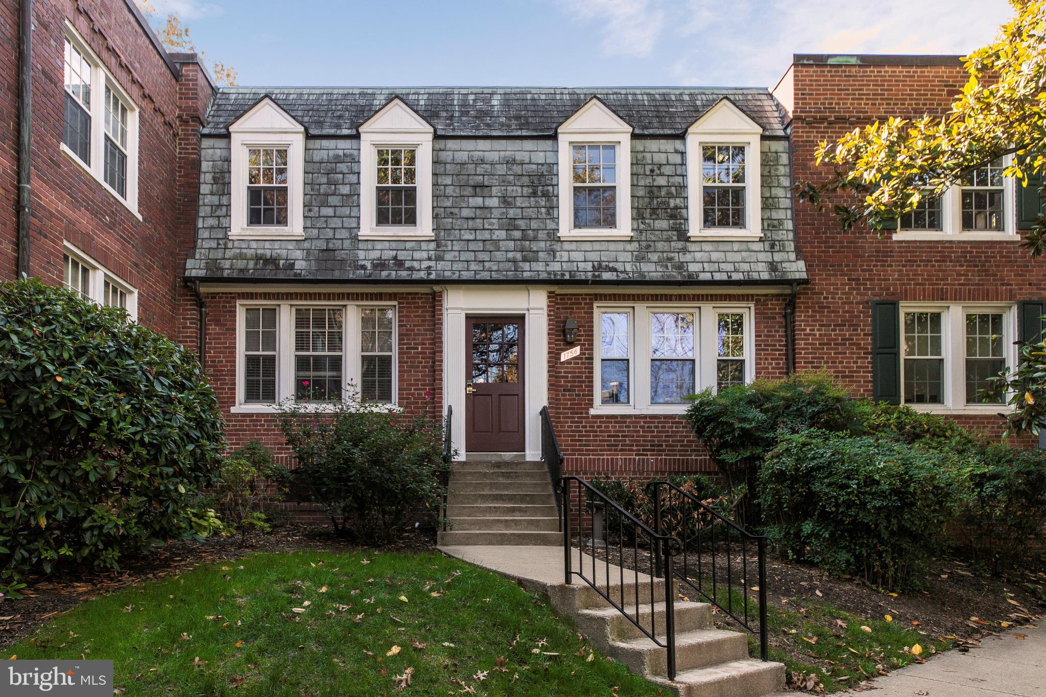 1756 North Rhodes Street, Unit 6333 Arlington, VA 22201 - Photo 2 of 17