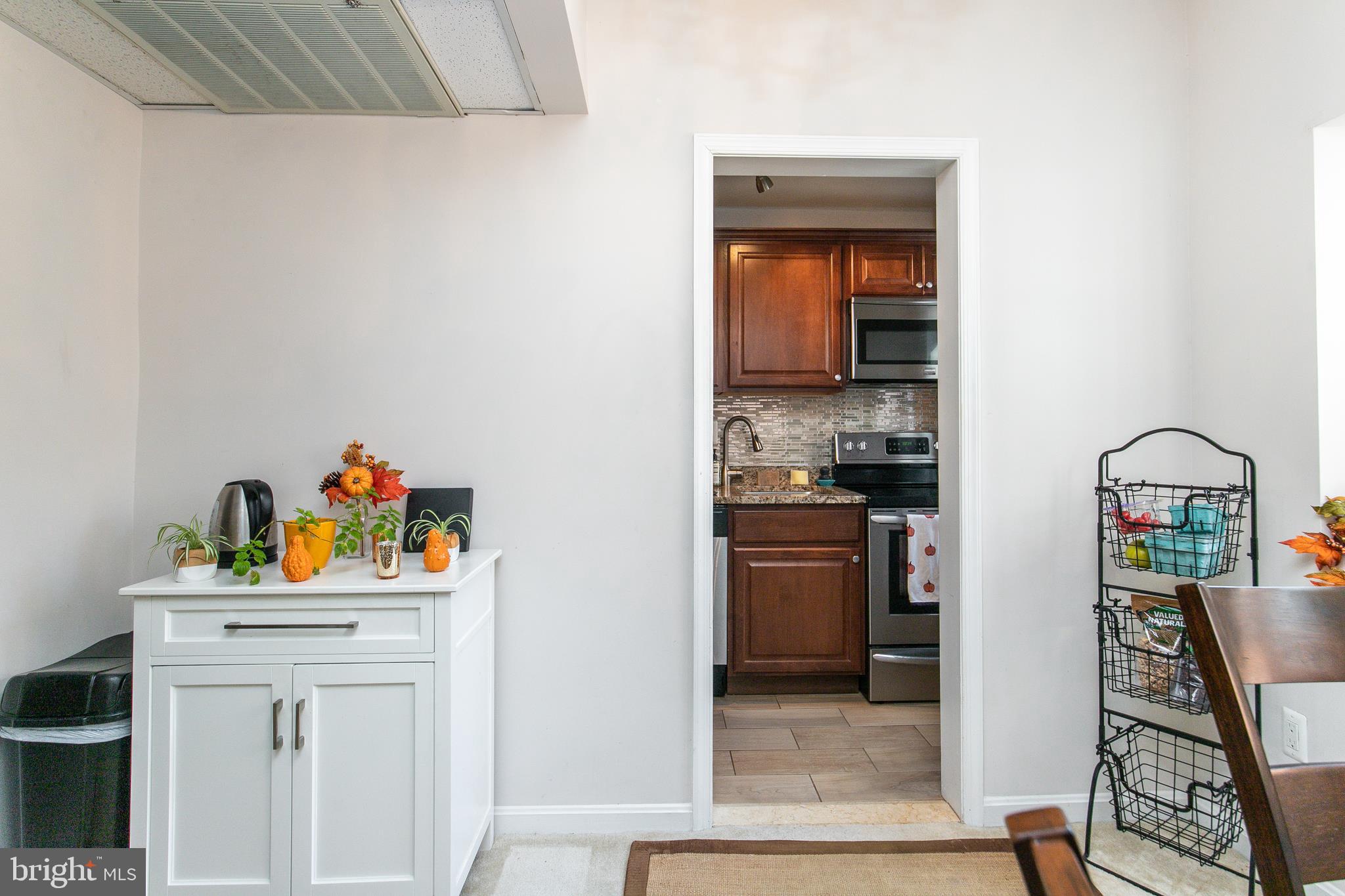 1756 North Rhodes Street, Unit 6333 Arlington, VA 22201 - Photo 12 of 17