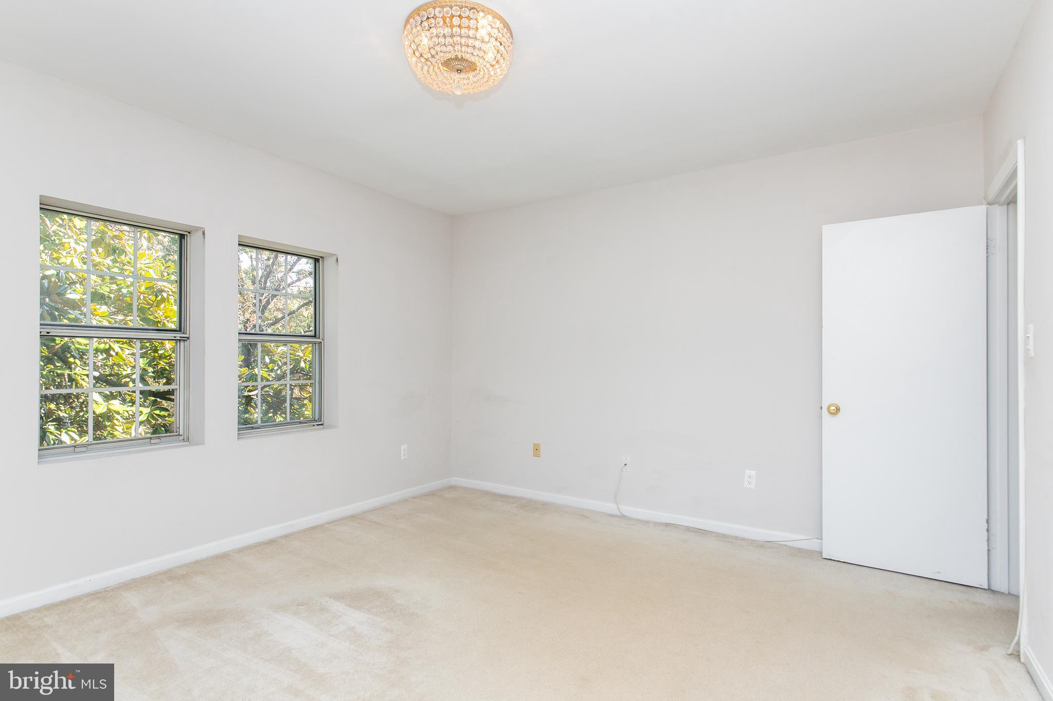 1756 North Rhodes Street, Unit 6333 Arlington, VA 22201 - Photo 15 of 17