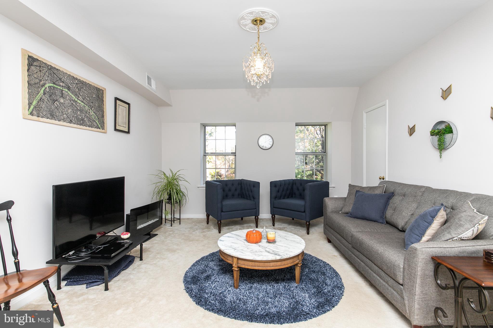 1756 North Rhodes Street, Unit 6333 Arlington, VA 22201 - Photo 5 of 17