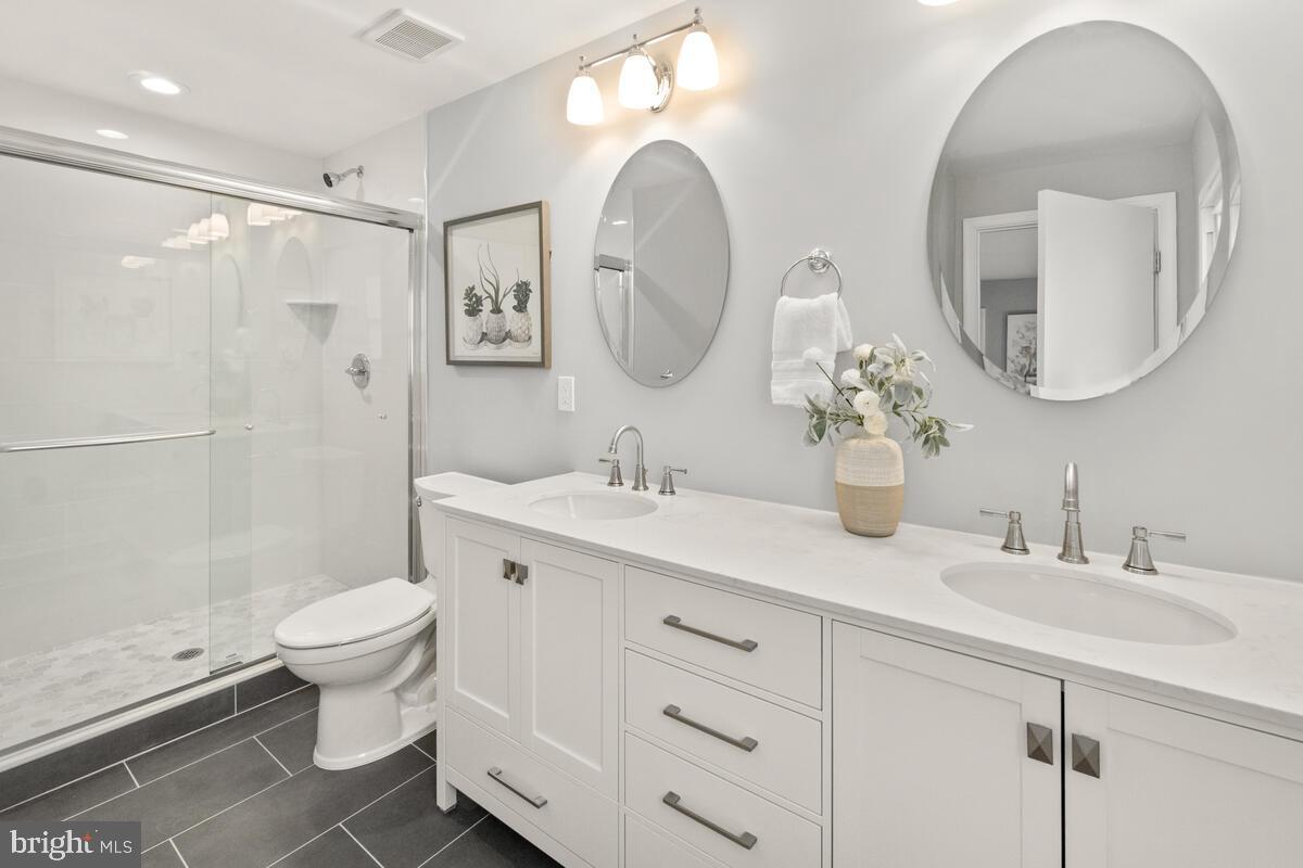 8123 Ball Road Frederick, MD 21704 - Photo 25 of 45 Primary Bath