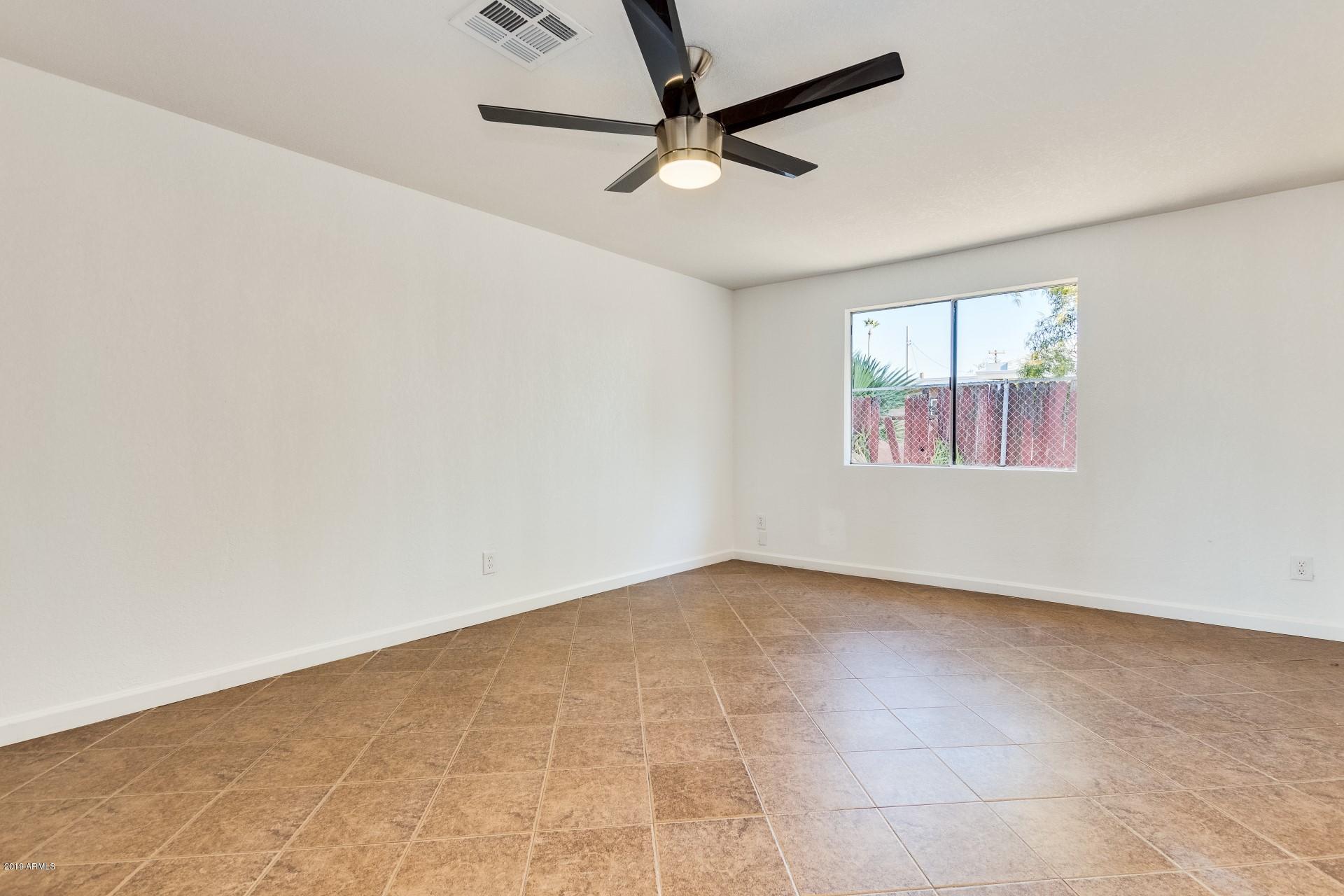 2471 East Almeria Road Phoenix, AZ 85008 - Photo 15 of 26 0013-Almeria - 2471 (12)