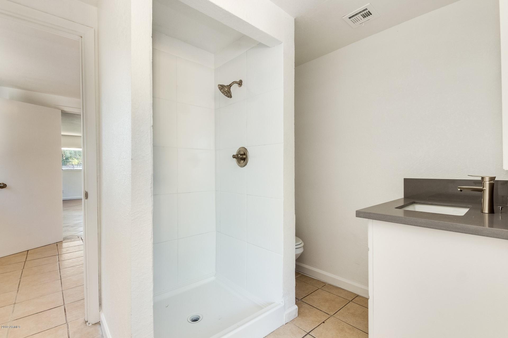 2471 East Almeria Road Phoenix, AZ 85008 - Photo 18 of 26 0015-Almeria - 2471 (14)