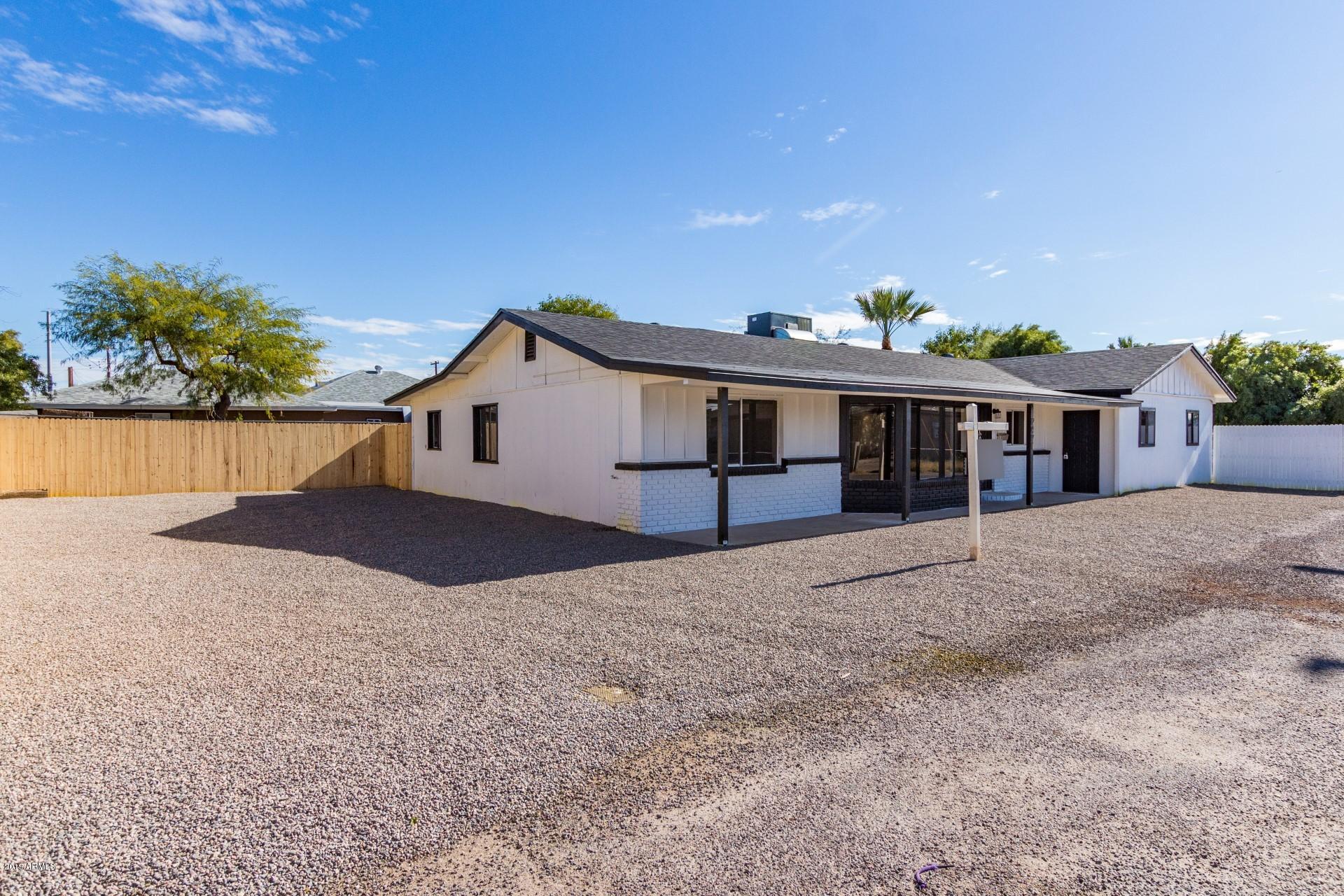 2471 East Almeria Road Phoenix, AZ 85008 - Photo 2 of 26 Front of Home