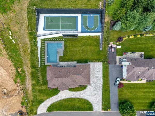 $2,350,000 | 125 Hamilton Trail, Totowa, NJ 07512