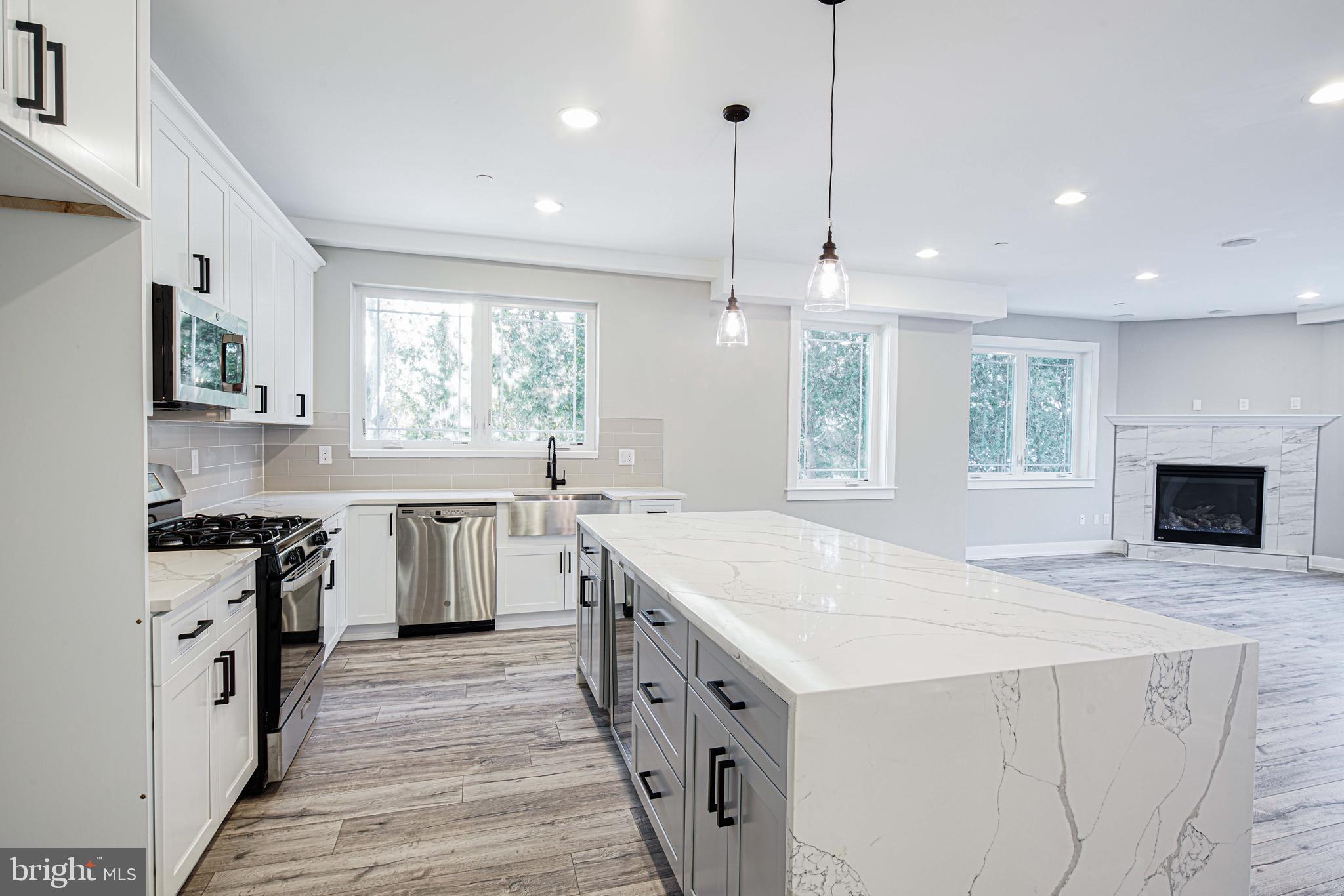 701 Ivins Road Philadelphia, PA 19128 - Photo 3 of 35 Gallery Image 3