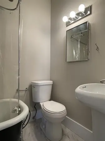 $699,900 | 2720 Dupont Avenue South, Minneapolis, MN 55408