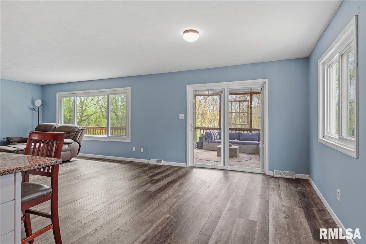 3838 North 8th Street Road Springfield, IL 62707 - Photo 10 of 73