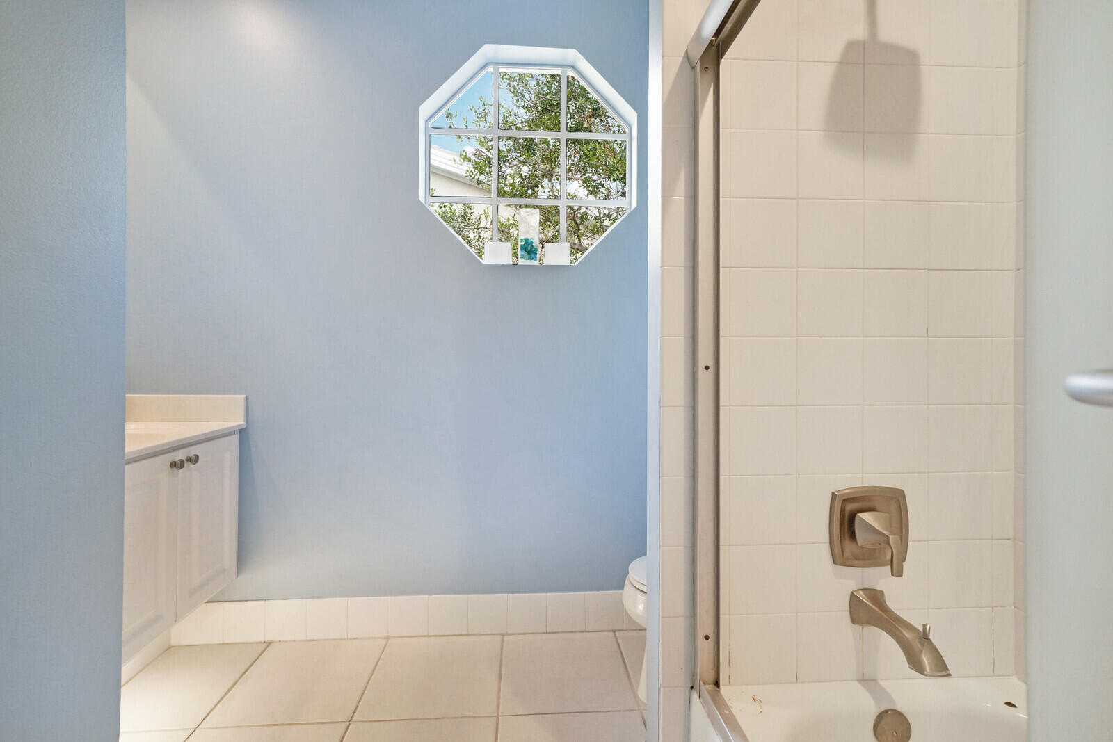 1615 Frederick Small Road Jupiter, FL 33458 - Photo 28 of 32 a view of an entryway with wooden floor