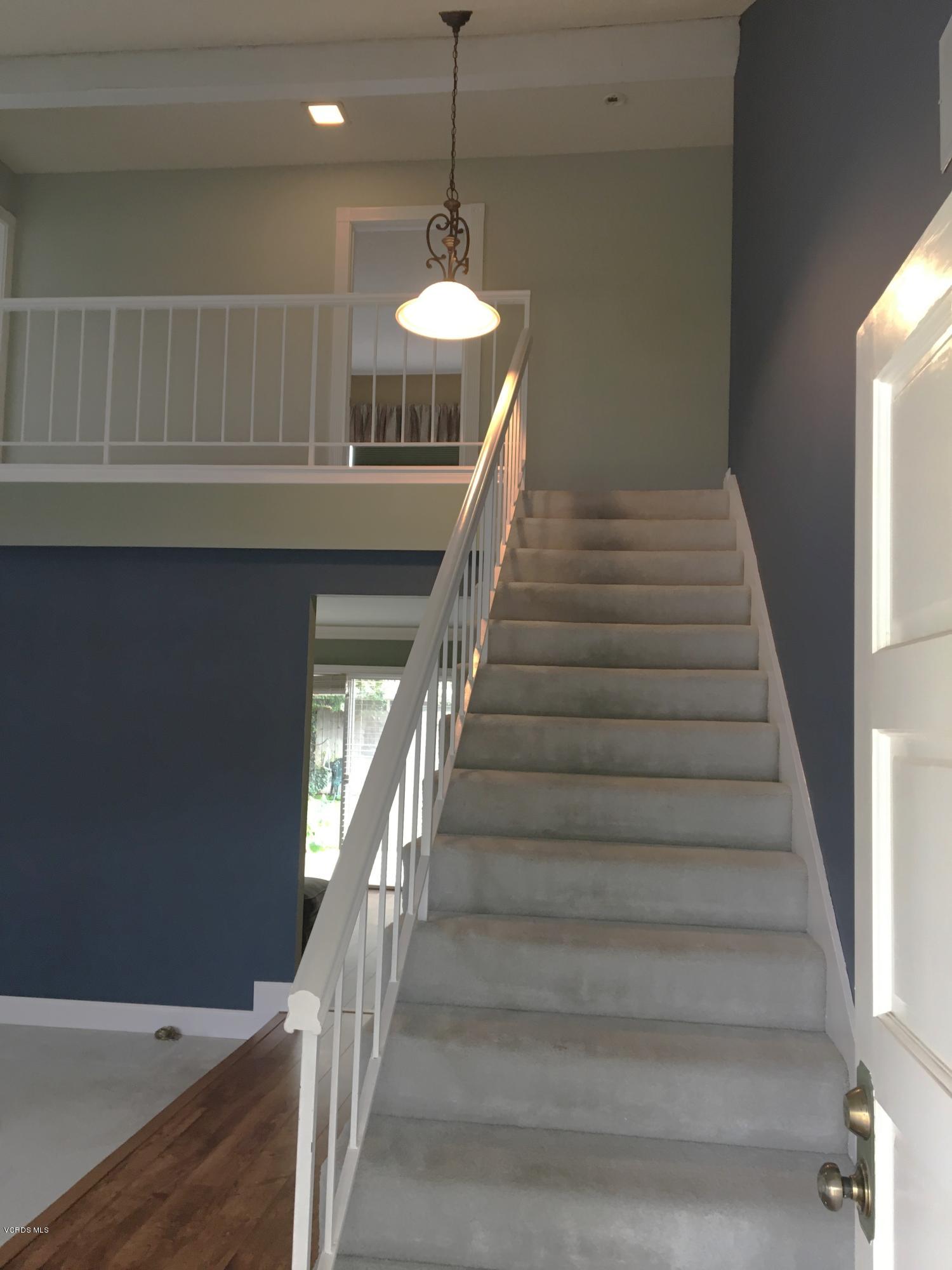 4723 Talmadge Road Moorpark, CA 93021 - Photo 3 of 31 3-Entry