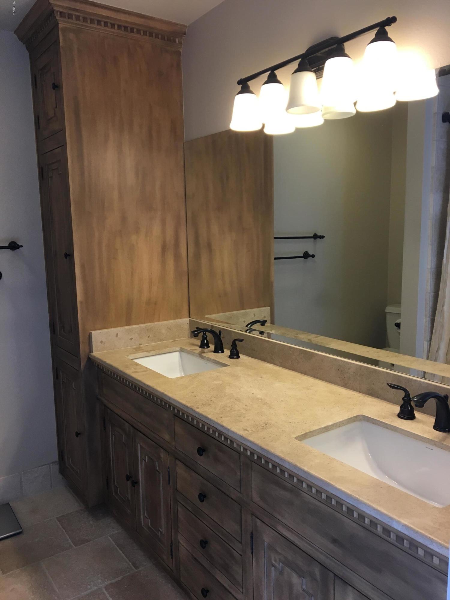 4723 Talmadge Road Moorpark, CA 93021 - Photo 22 of 31 19A-Mst Bath