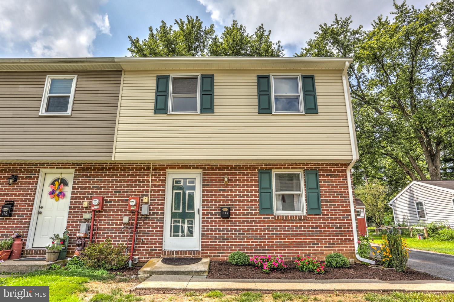 118 Noble Street Lititz, PA 17543 - Photo 2 of 40