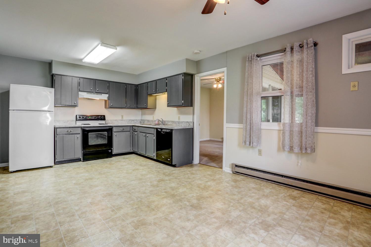 118 Noble Street Lititz, PA 17543 - Photo 13 of 40