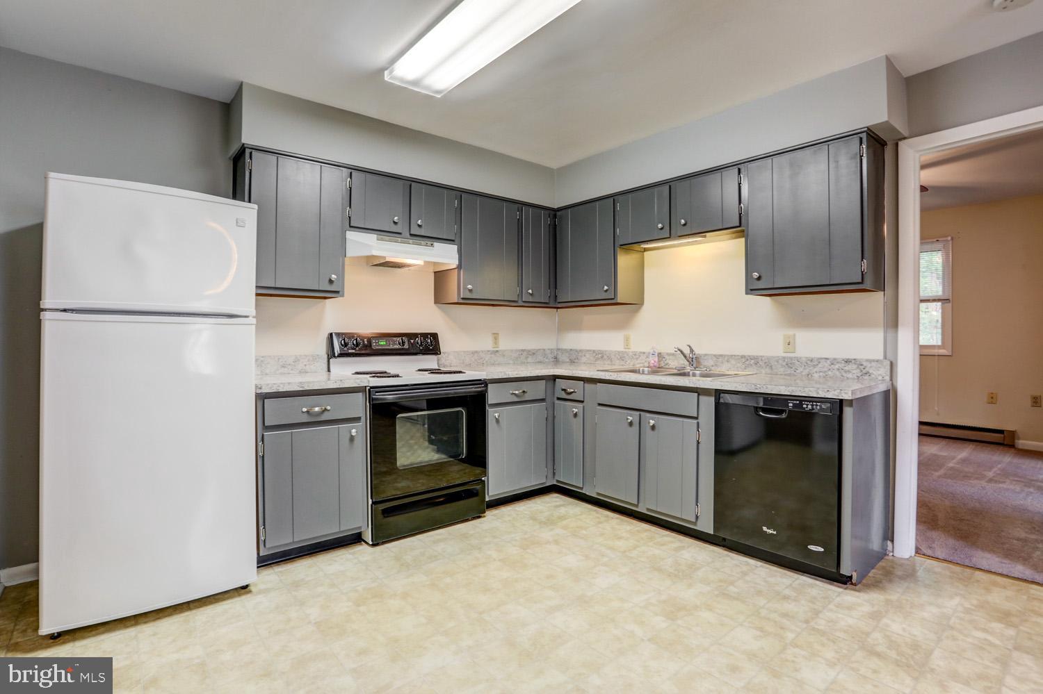 118 Noble Street Lititz, PA 17543 - Photo 15 of 40