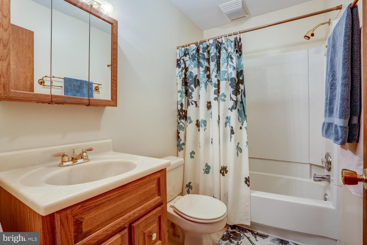 118 Noble Street Lititz, PA 17543 - Photo 23 of 40