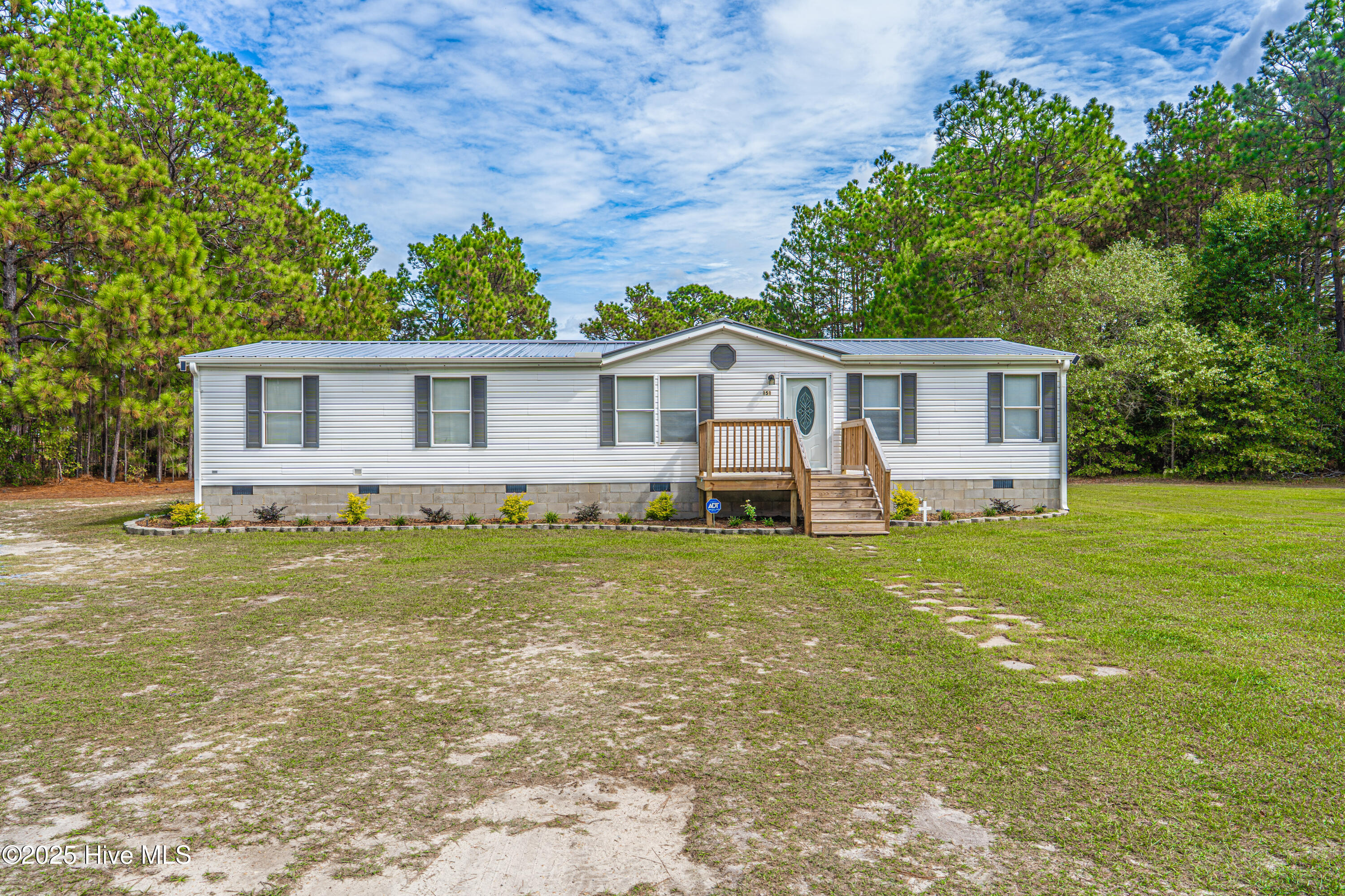 151 Allen Lane Aberdeen, NC 28315 - Photo 1 of 29 DSC03311