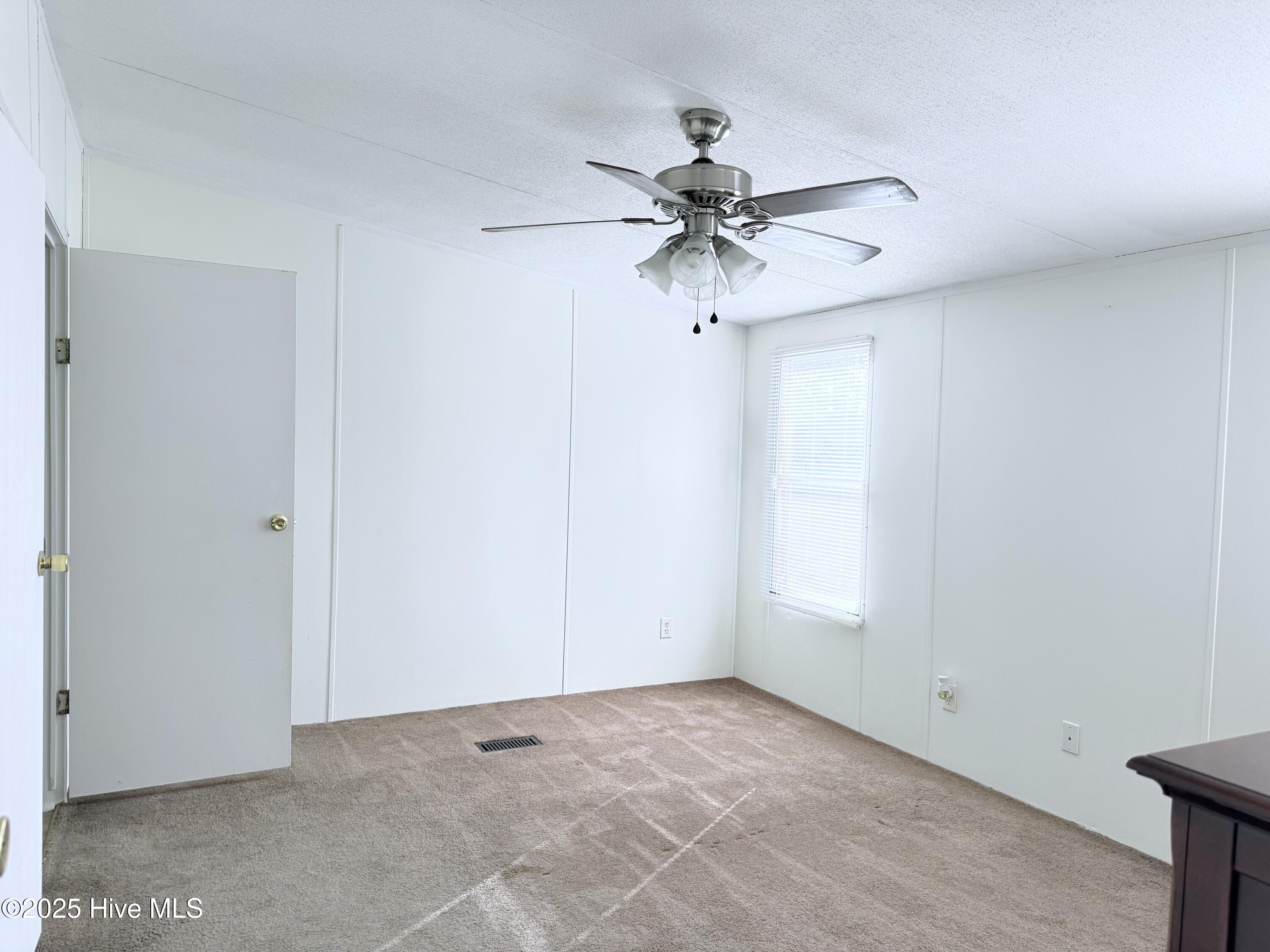 151 Allen Lane Aberdeen, NC 28315 - Photo 12 of 29 IMG_8255