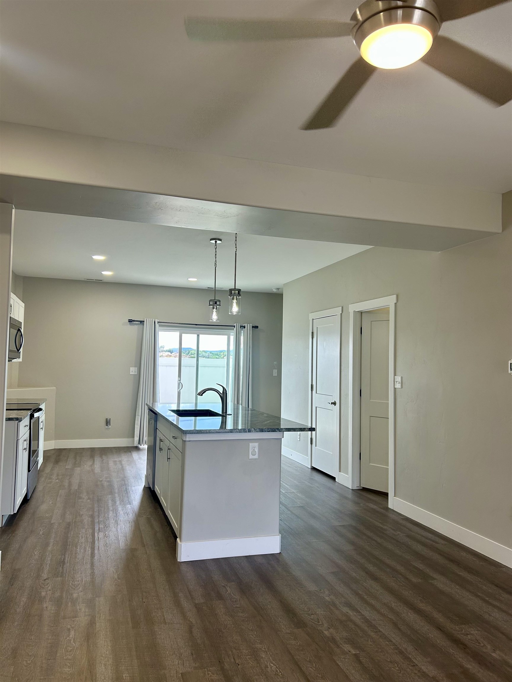 405 Roberts Road Grand Junction, CO 81504 - Photo 8 of 41 Gallery Image 8