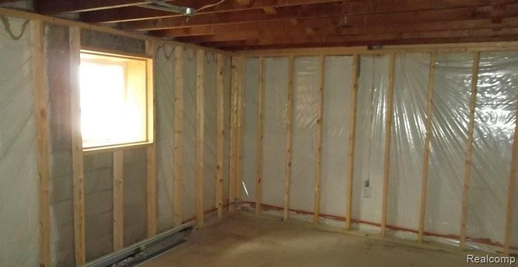 4279 Torrey Road Flint, MI 48507 - Photo 25 of 25 SAM_1522.JPG