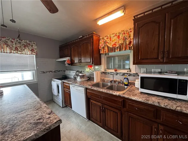 $210,000 | 408 West Cleveland Street, Versailles, MO 65084