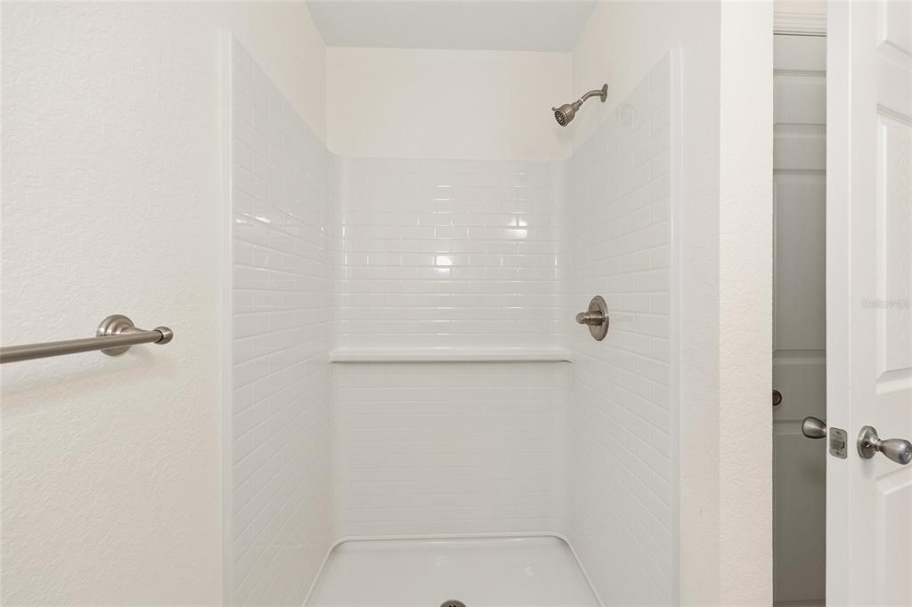 229 Locust Lane Ocala, FL 34472 - Photo 21 of 28 a bathroom with a shower