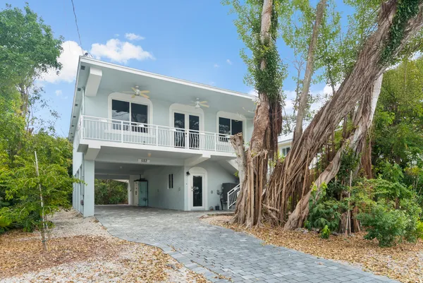 $899,000 | 582 Boyd Drive, Key Largo, FL 33037