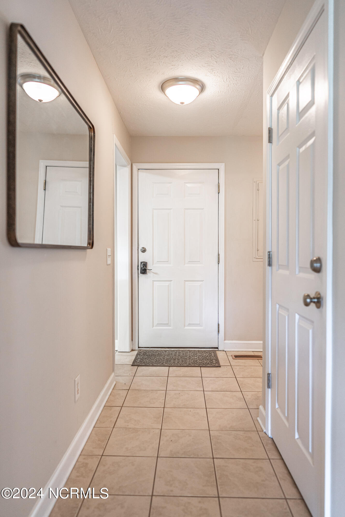 126 Old Course Road Aberdeen, NC 28315 - Photo 4 of 31 DSC07196