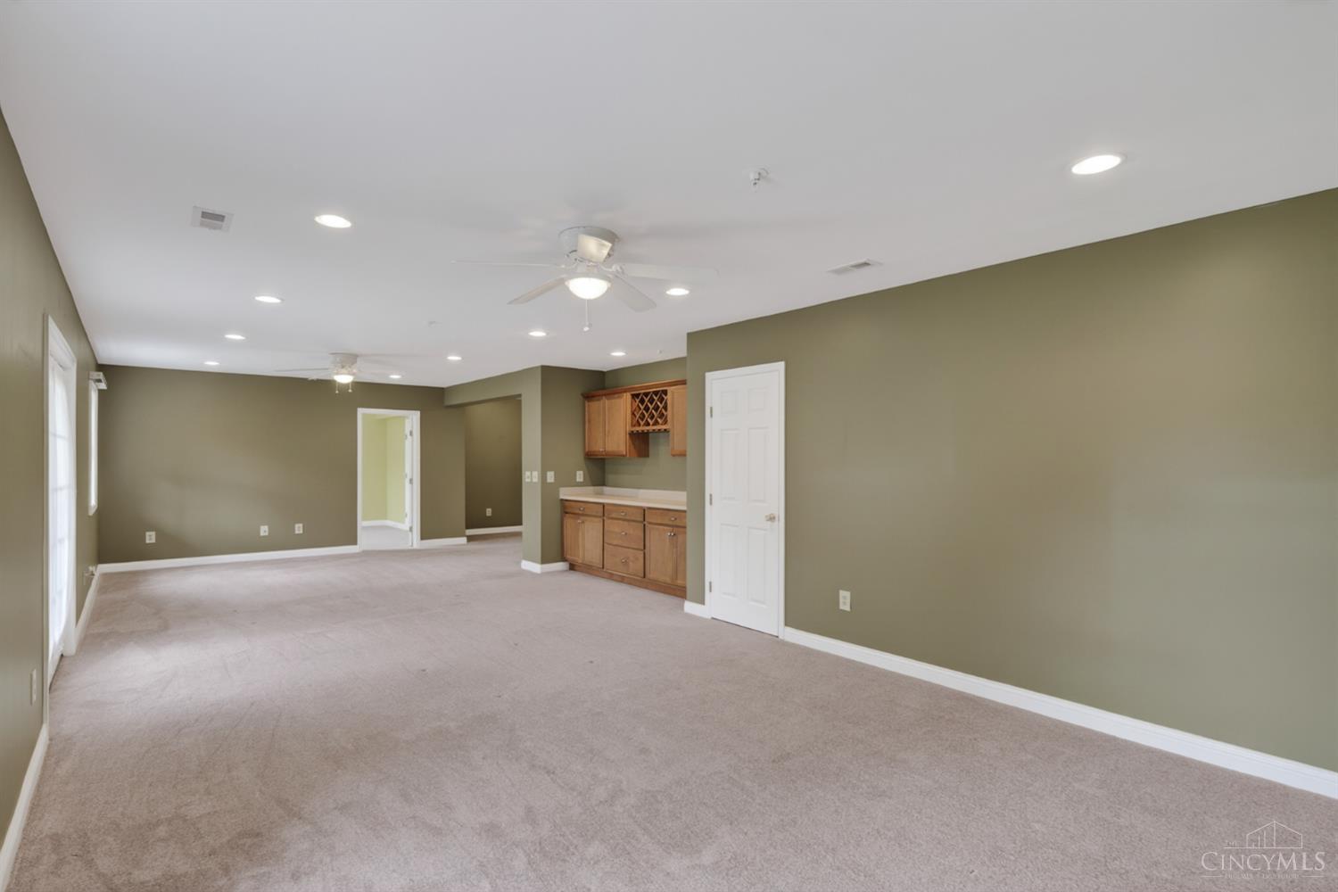 5694 Bridgetown Road, Unit 15 Cincinnati, OH 45248 - Photo 42 of 66 Gallery Image 42