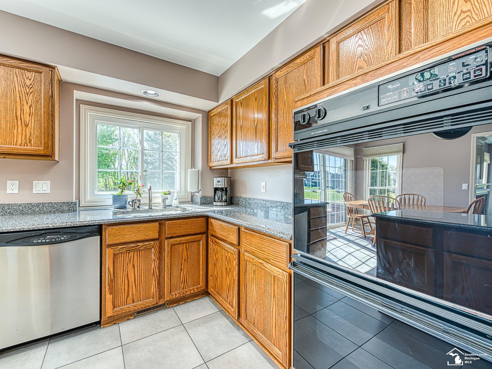 839 Kings Park Road Monroe, MI 48161 - Photo 15 of 62