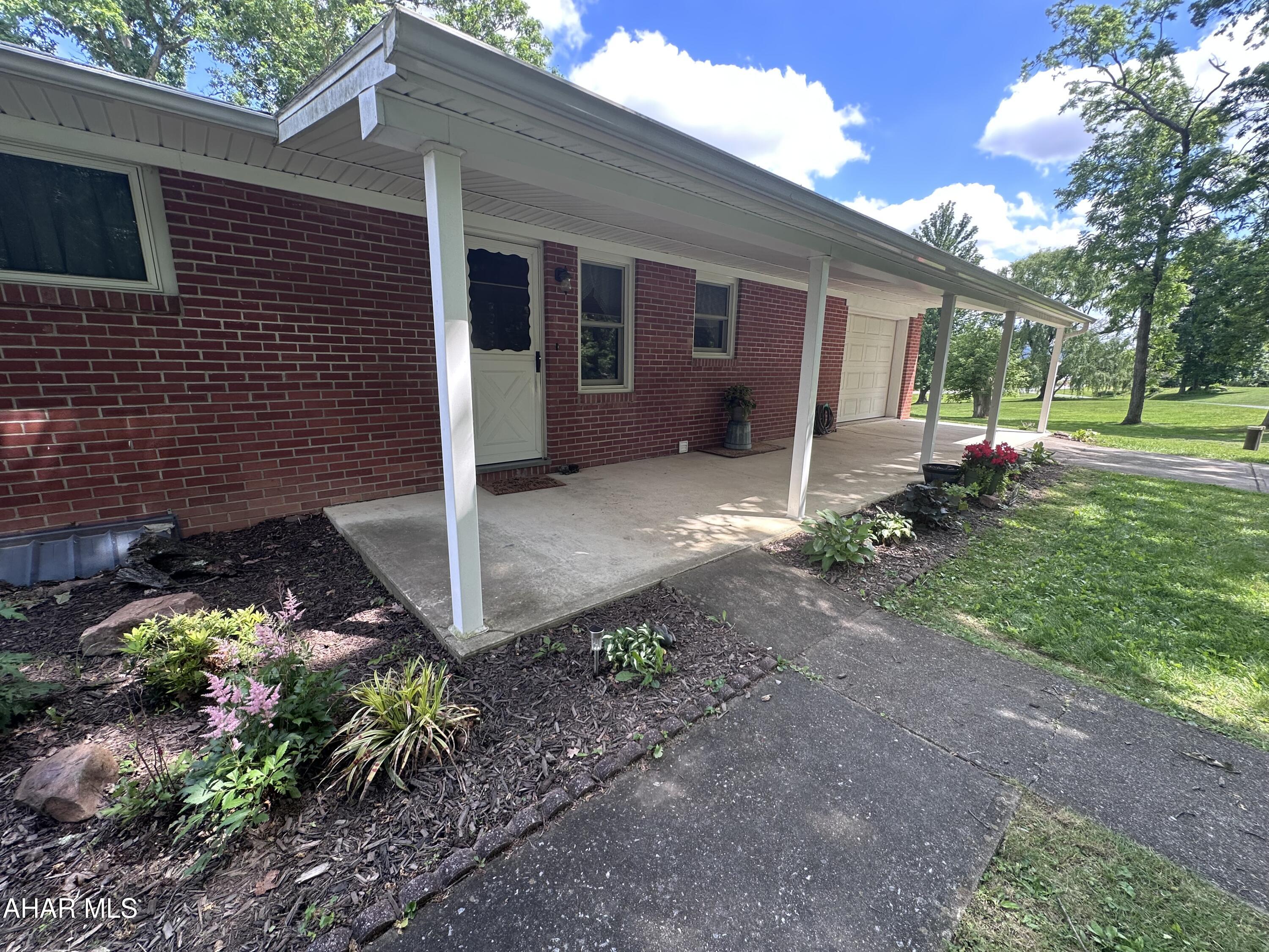 150 Wareham Road Everett, PA 15537 - Photo 2 of 35 Gallery Image 2