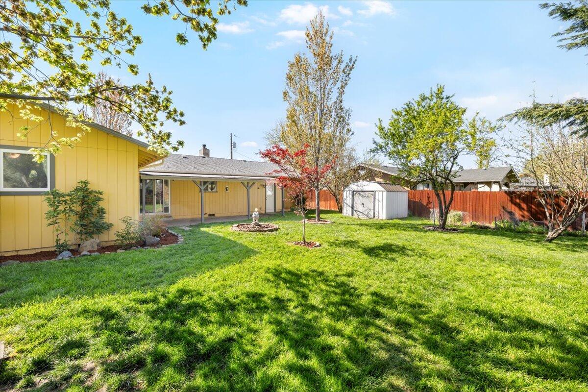 2280 Delta Waters Road Medford, OR 97504 - Photo 21 of 25 21-CI_0892