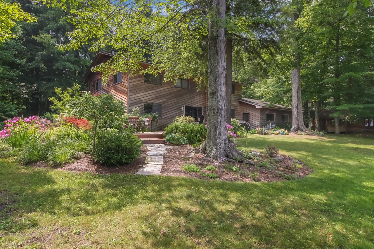 7792 Cook Road Williamsburg, MI 49690 - Photo 17 of 94 Gallery Image 17