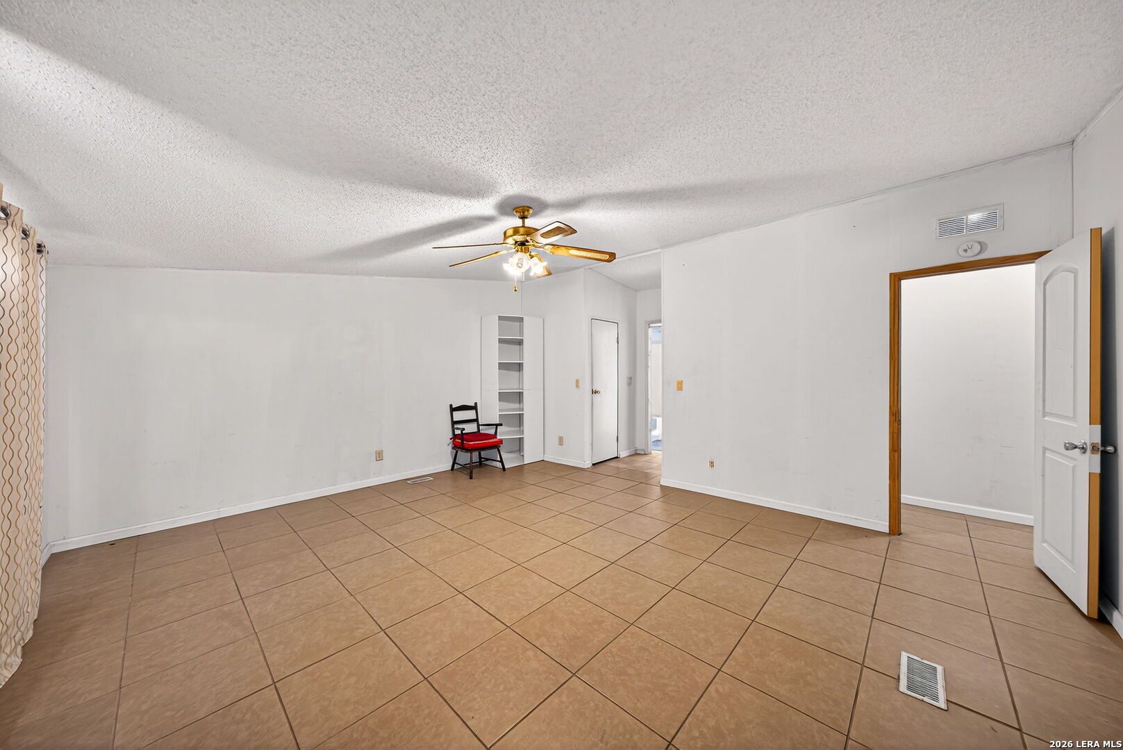 21960 Priest Road Elmendorf, TX 78112 - Photo 17 of 29 Gallery Image 17