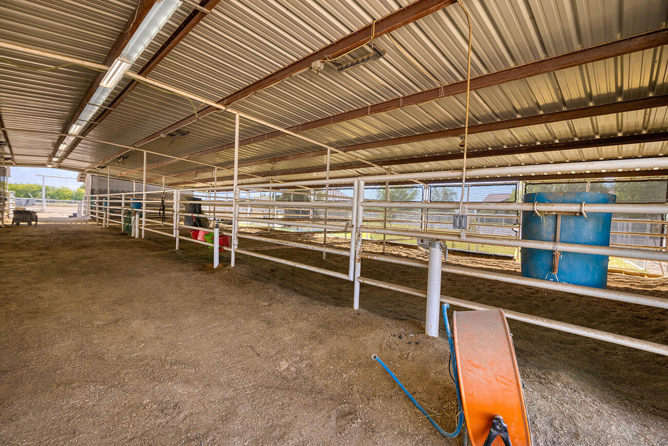 656 Cox Road El Paso, TX 79932 - Photo 63 of 74 More Stalls