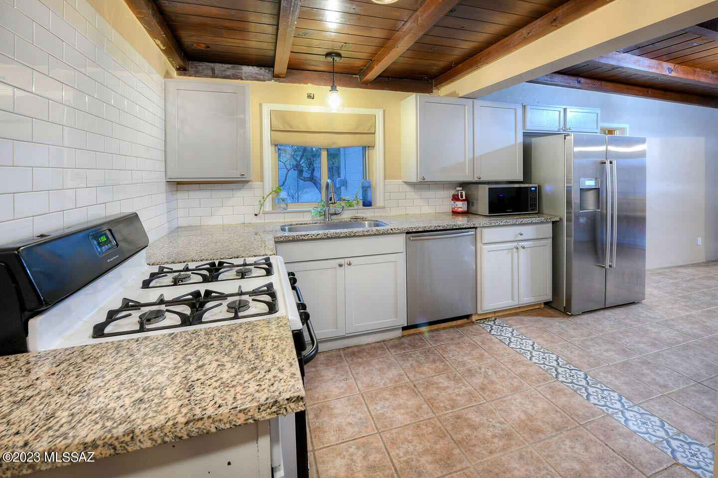 11121 East Tanque Verde Road Tucson, AZ 85749 - Photo 4 of 28 Gallery Image 4