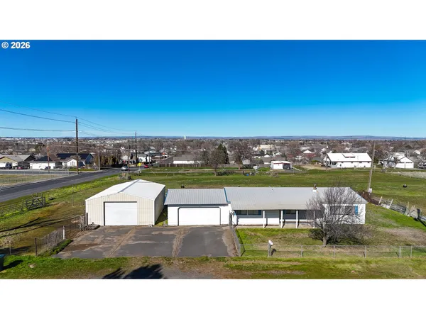 $395,000 | 1035 East Tamarack Avenue, Hermiston, OR 97838