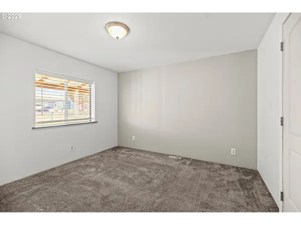 $395,000 | 1035 East Tamarack Avenue, Hermiston, OR 97838