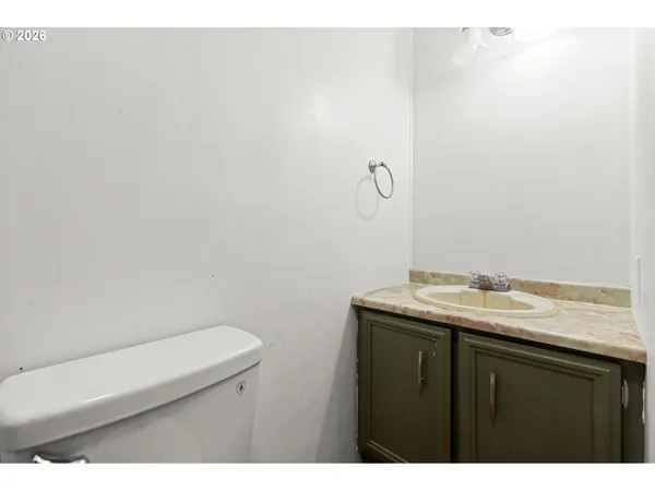 $395,000 | 1035 East Tamarack Avenue, Hermiston, OR 97838