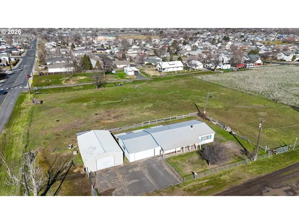 $395,000 | 1035 East Tamarack Avenue, Hermiston, OR 97838