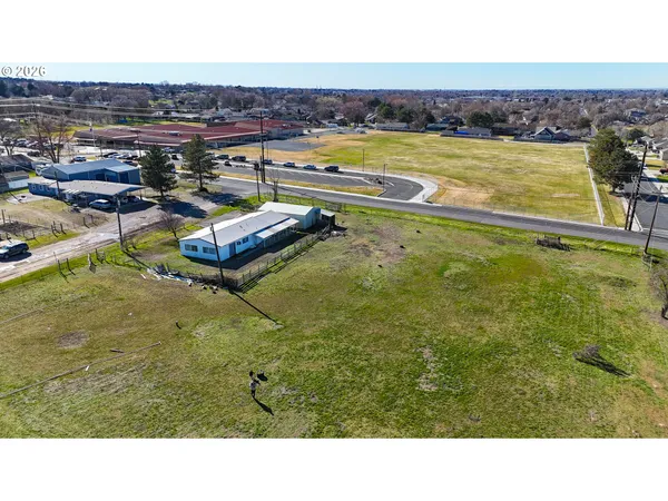 $395,000 | 1035 East Tamarack Avenue, Hermiston, OR 97838