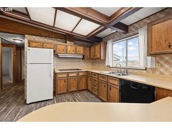 $395,000 | 1035 East Tamarack Avenue, Hermiston, OR 97838