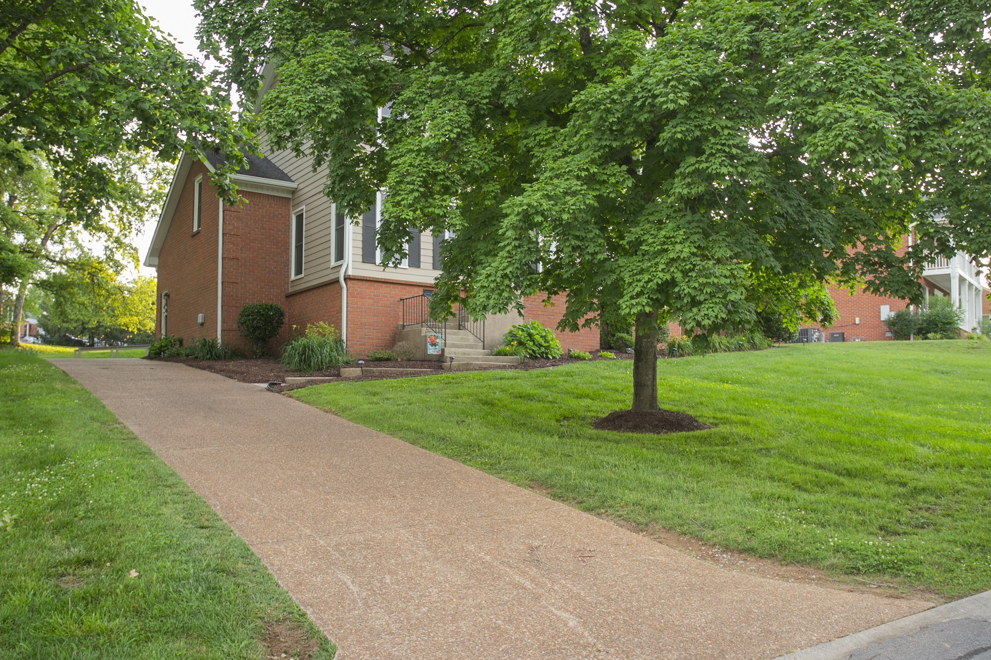 5252 Rustic Way Old Hickory, TN 37138 - Photo 3 of 50 Gallery Image 3