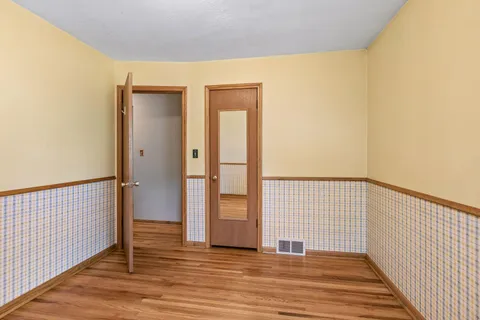 $345,000 | 1901 Malvern Street, St. Paul, MN 55113