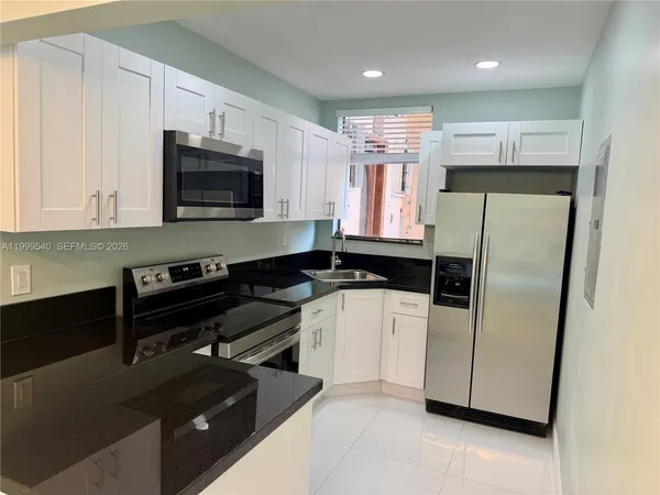 $2,490 | 5888 West 25th Court, Unit 5, Hialeah, FL 33016